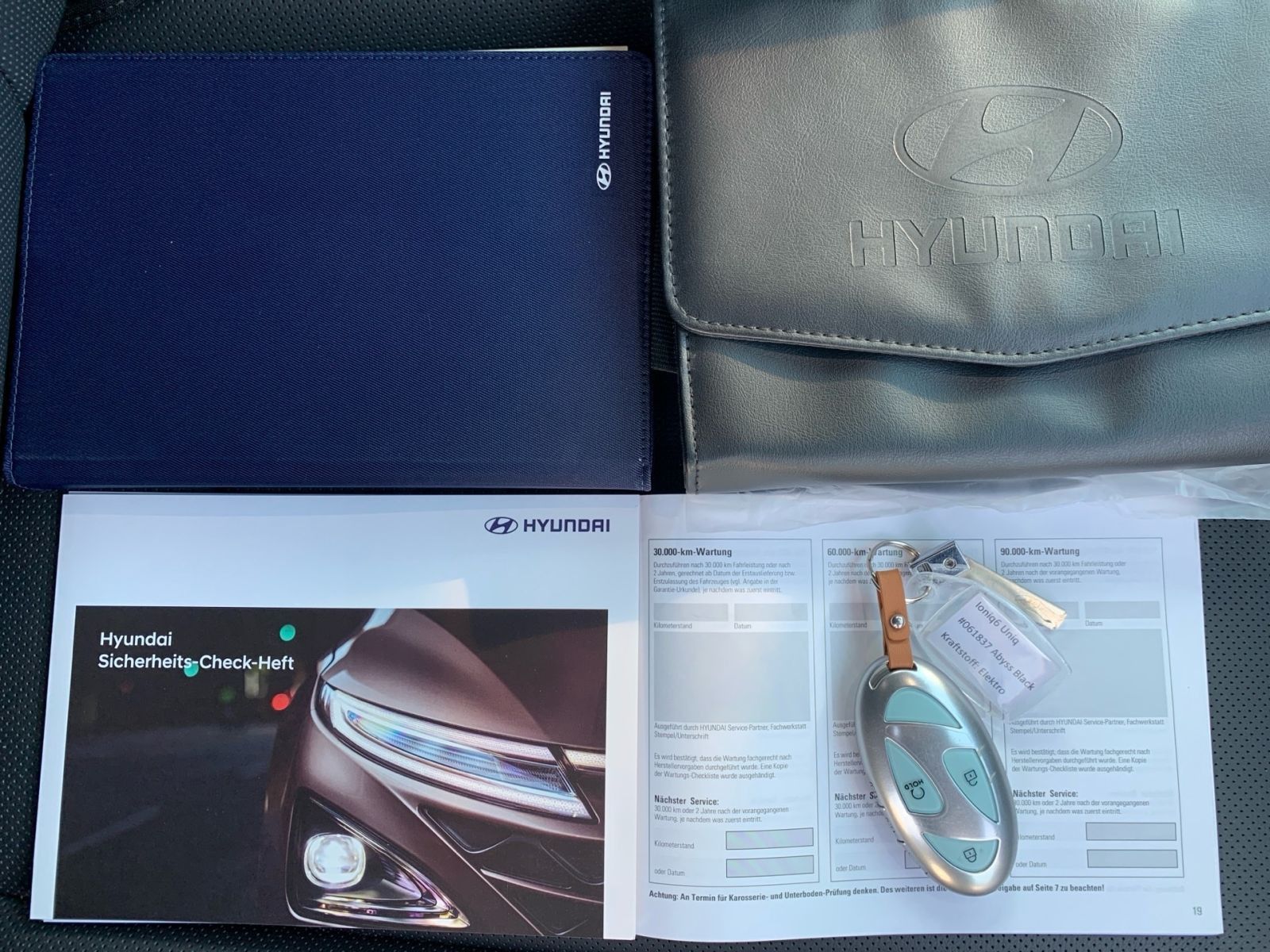 Fahrzeugabbildung Hyundai IONIQ 6 Uniq 77,4 kWh 20Zoll