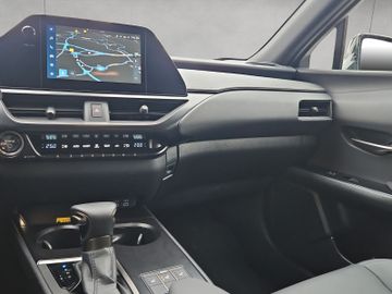 Lexus UX - 12