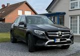 Mercedes-Benz GLC 250 4MATIC - AMG, AHK, 2. Hand, Distr Plus