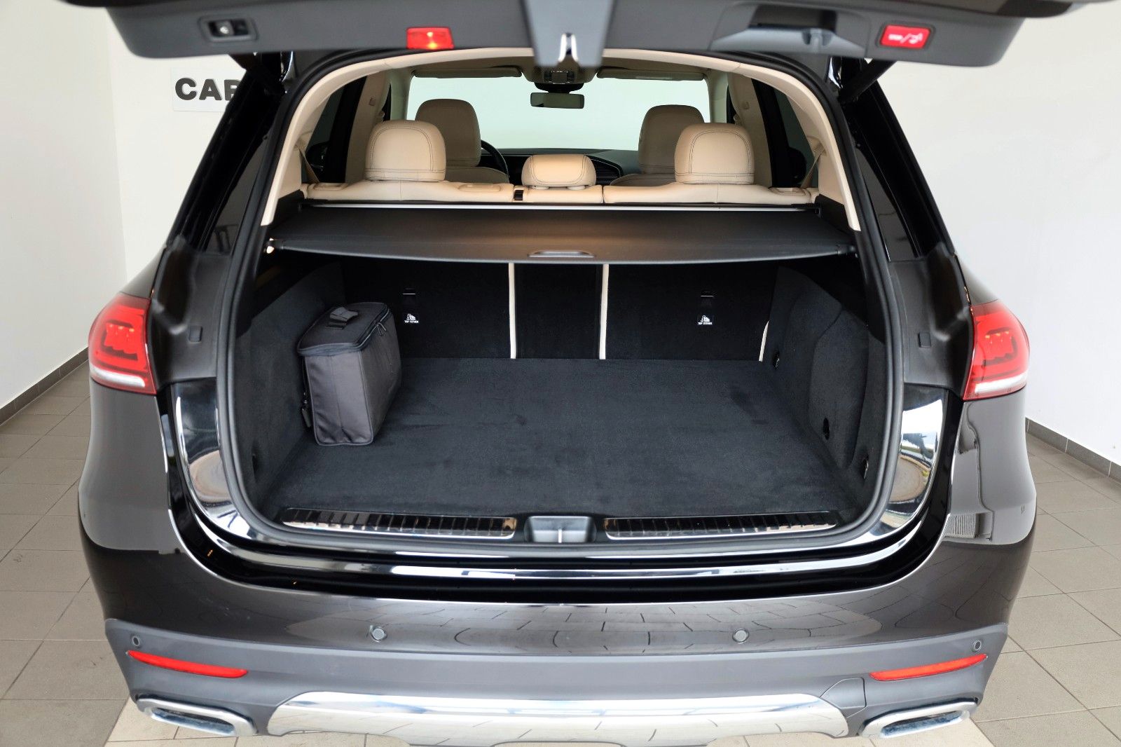 Fahrzeugabbildung Mercedes-Benz GLE 350de 4M Leder,Navi,LED,Kamera,SH,PDC,ParkP.
