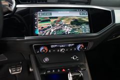 AUDI Q3 40 TFSI quattro S line | MMI Navi | Matrix AUDI Q3 40 TFSI quattro S line | MMI Navi | Matrix