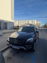 Mercedes-Benz ML 350 BlueTEC 4MATIC - - Mercedes-Benz ML 350 Gebrauchtwagen in München