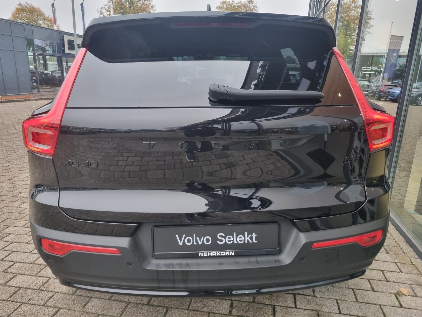 Fahrzeugabbildung Volvo XC40 B3 Plus Black Edition 'Standheizung'