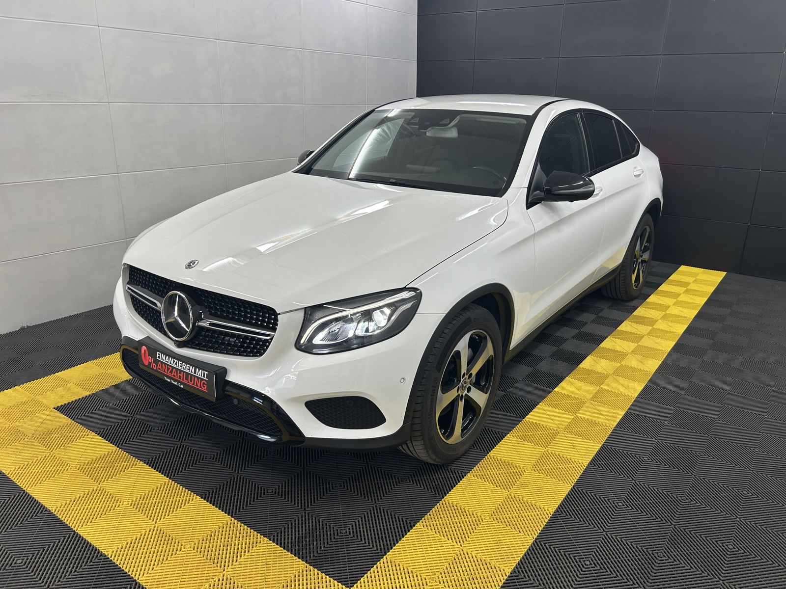 MERCEDES-BENZ GLC 250 Coupe 4Matic+ACC+360*Kam+Leder+KESSY+LED