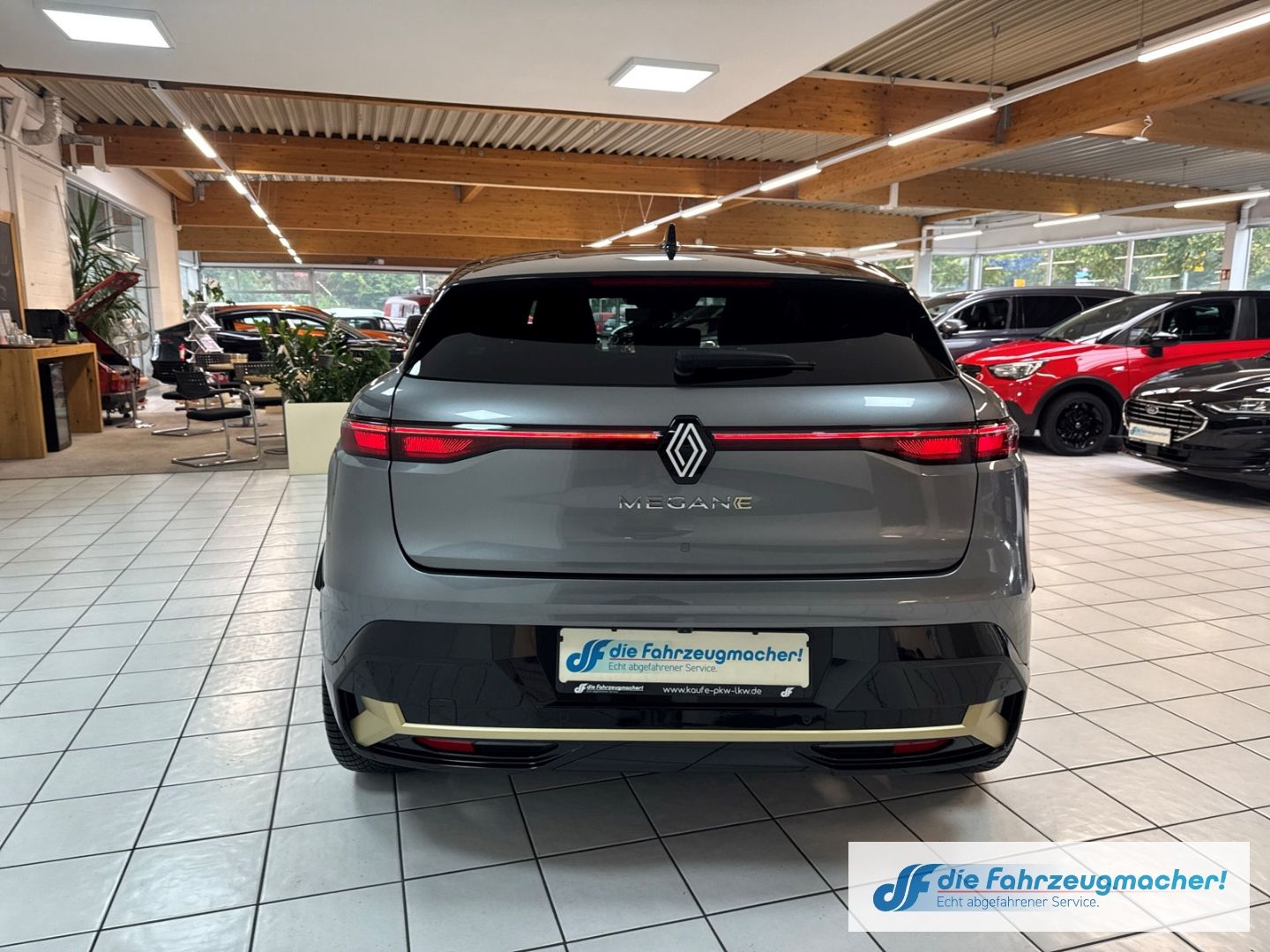 Fahrzeugabbildung Renault Megane E-Tech Electric Iconic EV60 220HP Digital