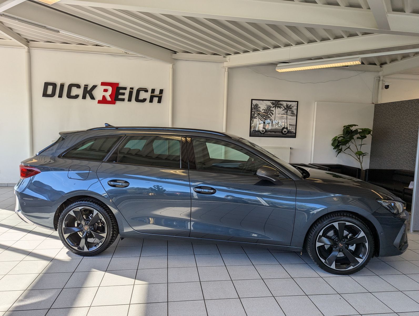 CUPRA Leon 1.5 eTSI Intelligent-Dynamic-Edge-Pake Cam - Image 8