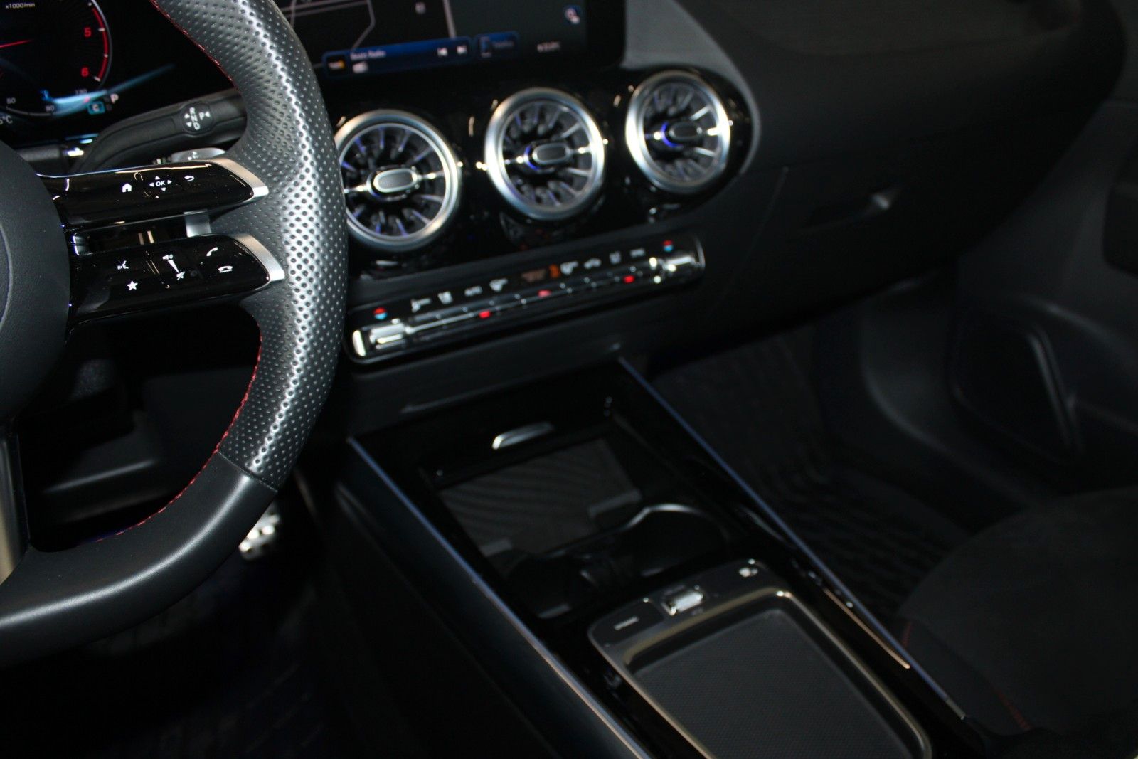 Fahrzeugabbildung Mercedes-Benz GLA 200 d Aut. AMG-Line Adv. Plus Multibeam MBUX