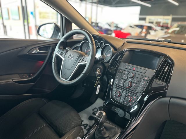 Opel Astra  J Sports Tourer Exklusiv