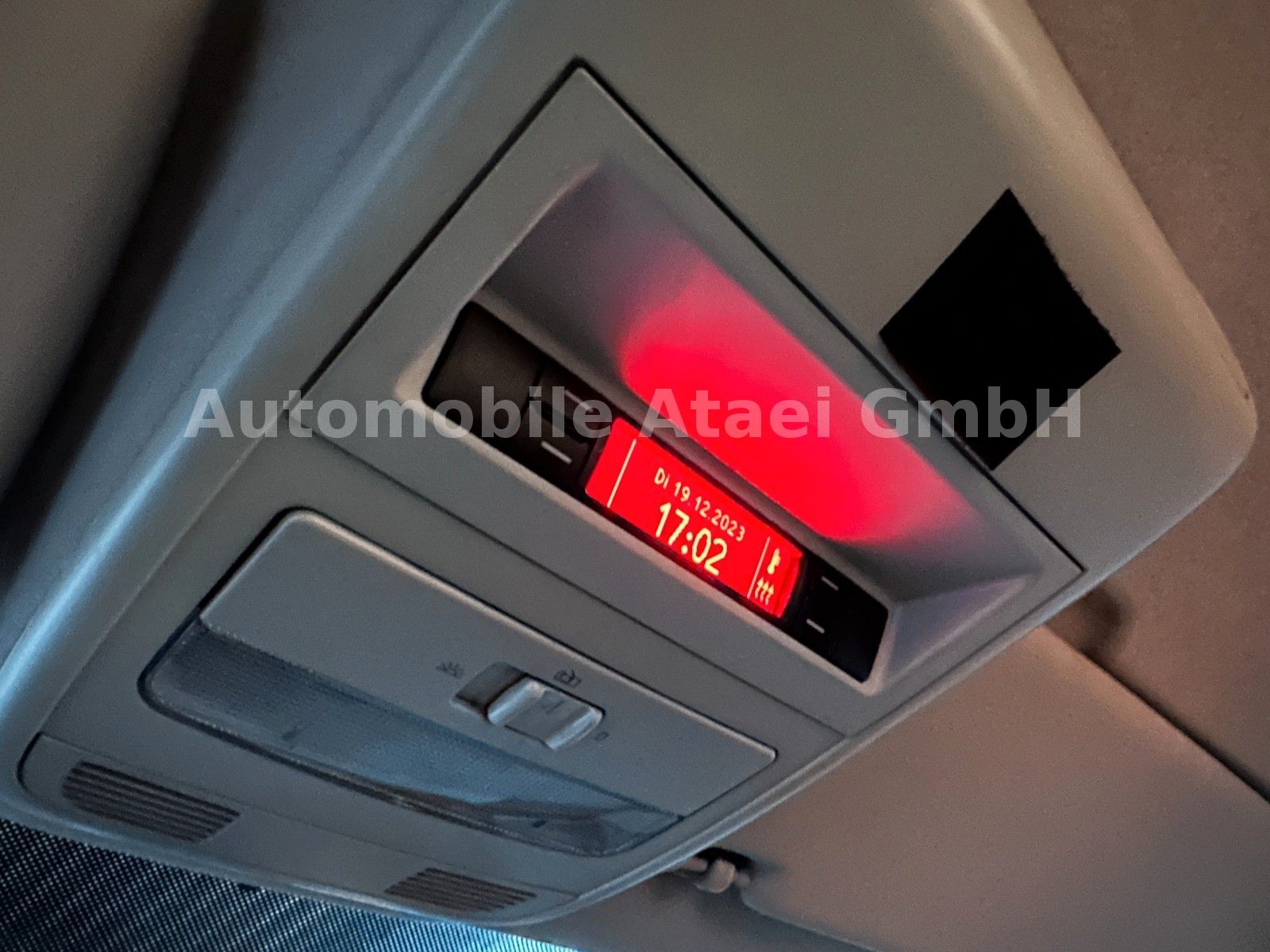 Fahrzeugabbildung Volkswagen T5 2.5 TDI *RTW/ KTW* Top Zustand+Liege+1.Hand