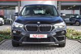 BMW X1 sDrive 18 i Advantage - BMW X1: Schwarz