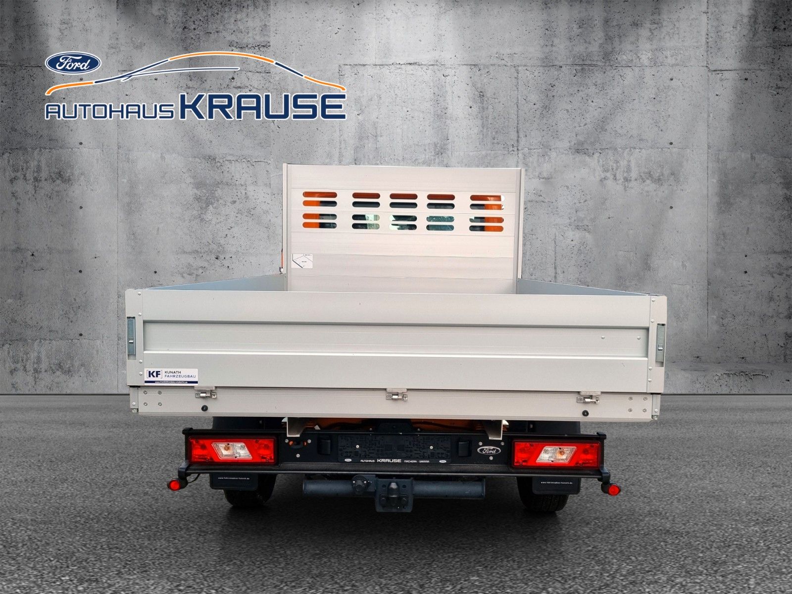 Fahrzeugabbildung Ford Transit Pritsche 350 L3 Einzelkabine Trend