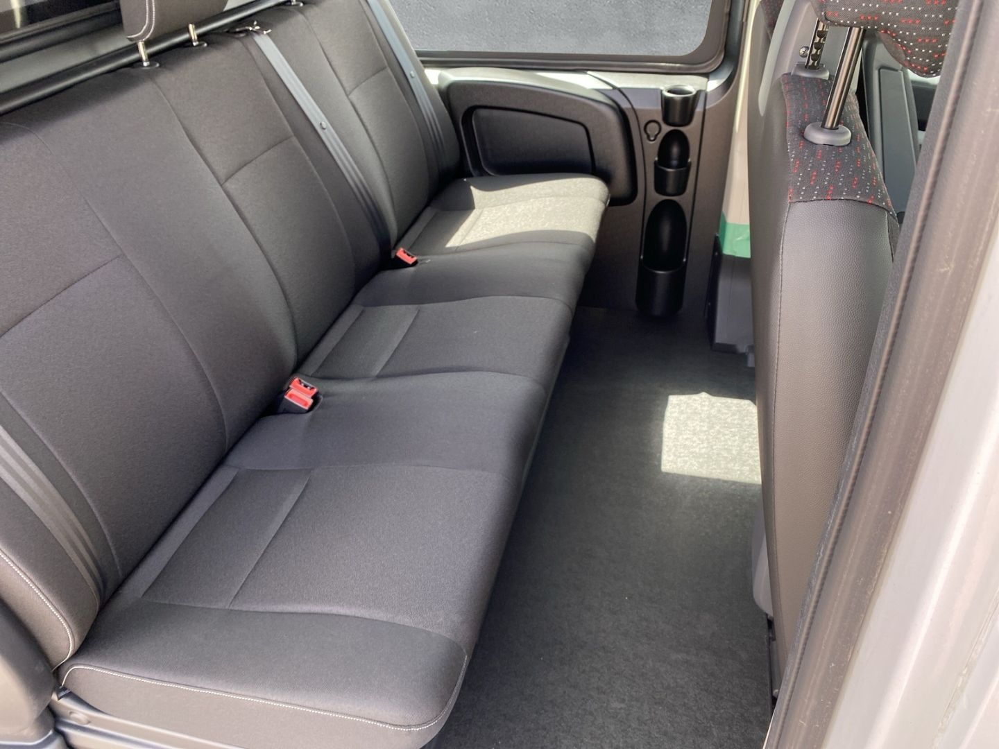 Fahrzeugabbildung Peugeot Boxer Kasten Hochraum 435 L4H2TwinCab BlueHDi 16