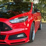 Ford Focus ST (300 PS) - gepflegt & zuverlässig - Ford Focus: ST Ps
