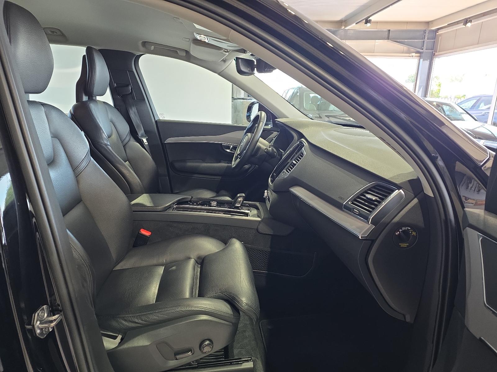 Volvo XC90 B5 (D) Momentum Pro AWD ACC BLIS Kamera LED