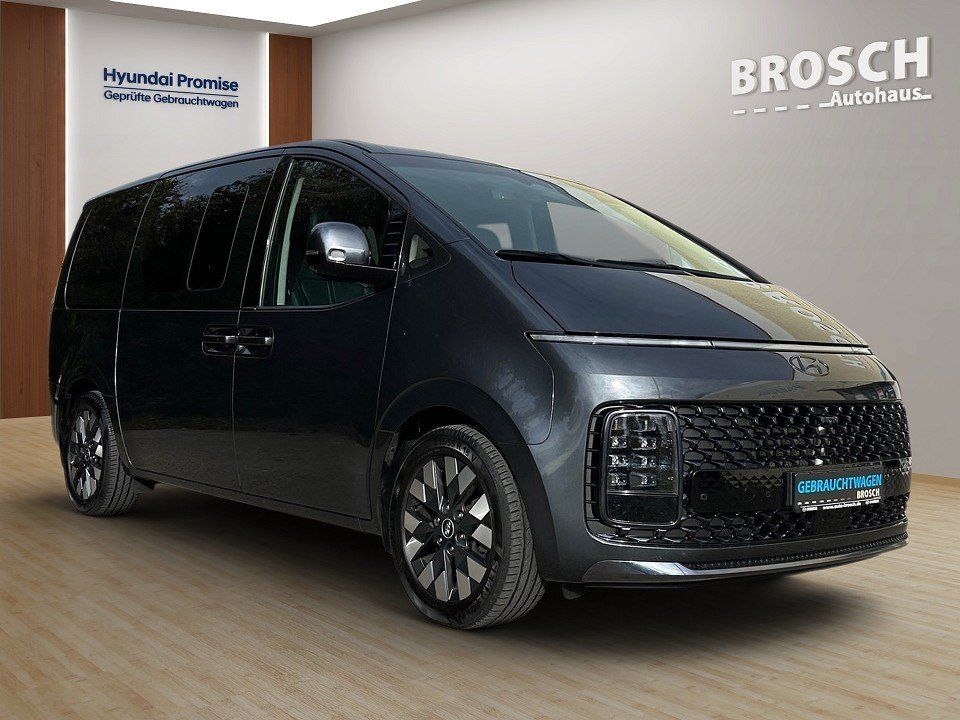 Fahrzeugabbildung Hyundai STARIA 7SITZER 2.2 CRDi 8AT SIGNATURE AHK PANO++