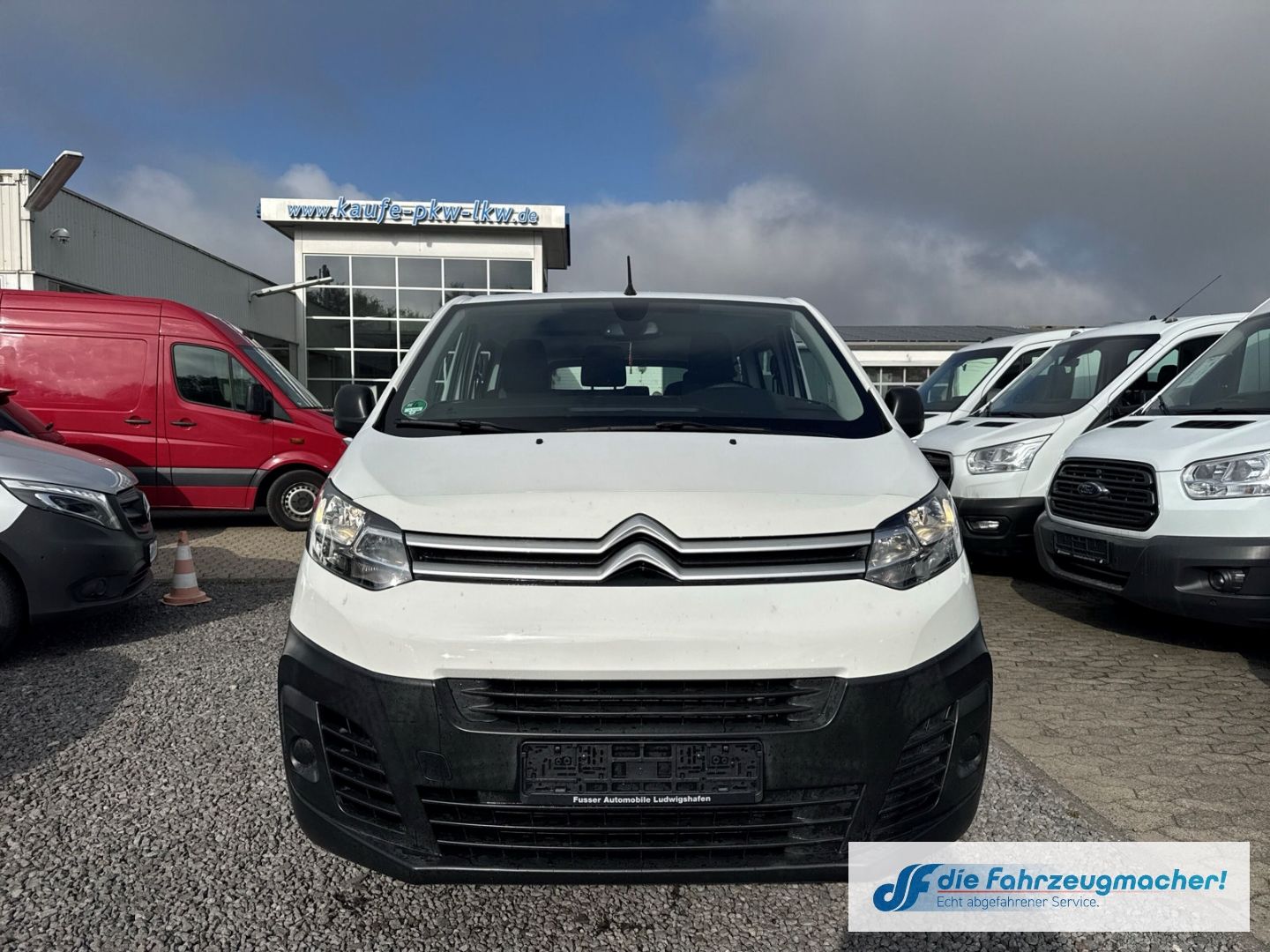 Fahrzeugabbildung Citroën Jumpy Kombi XL Navi Apple CarPlay Android *EXPOR