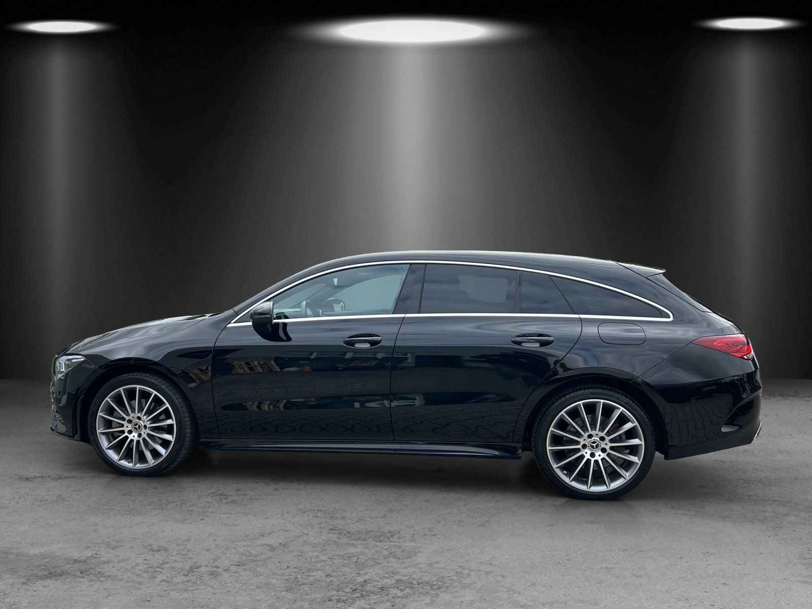 Fahrzeugabbildung Mercedes-Benz CLA250e SB AMG Pano DISTRO Busin AHK HighEndMBUX