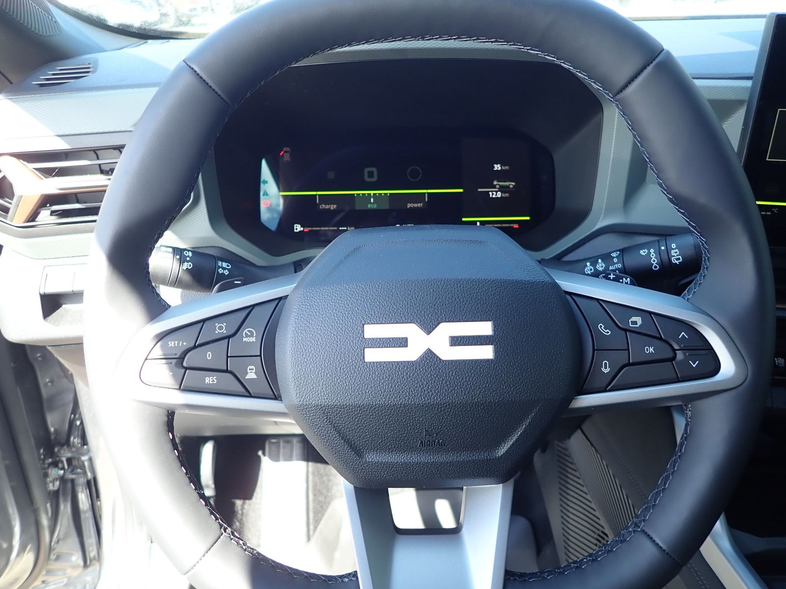 Fahrzeugabbildung Dacia Bigster Extreme hybrid-G 150 4x4