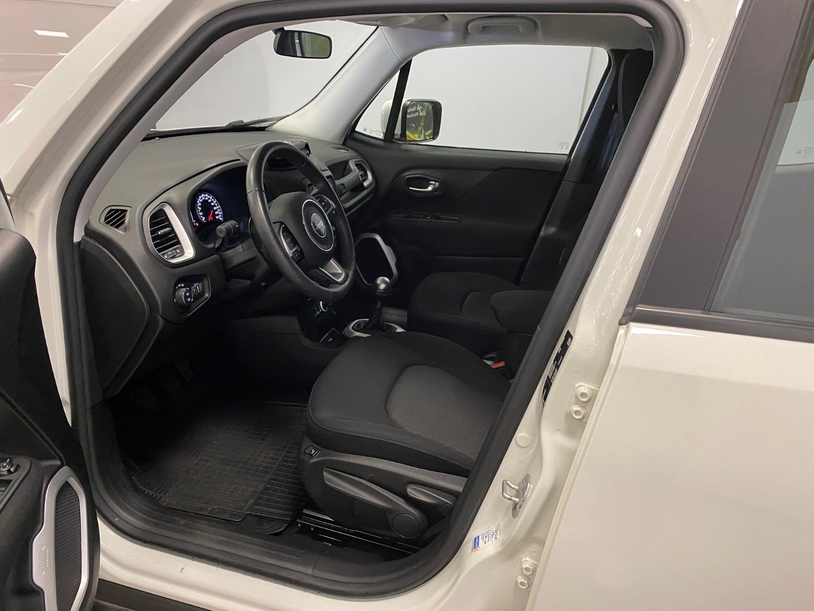 Fahrzeugabbildung Jeep Renegade 1.6 Longitude+KLIMA+ALLWETTER+GARANTIE+
