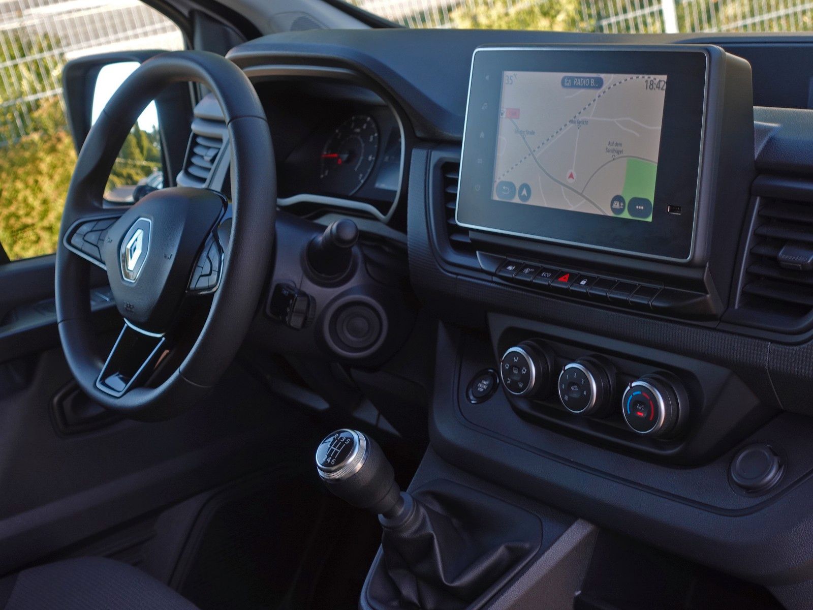 Fahrzeugabbildung Renault Trafic 2.0 Blue dCI Klima/Navi/EASYLINKL1H1 2,8t