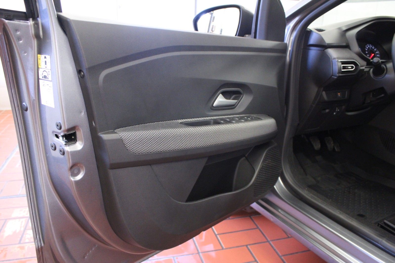 Fahrzeugabbildung Dacia Logan III TCe 90 Expression*Media Nav*PDC*