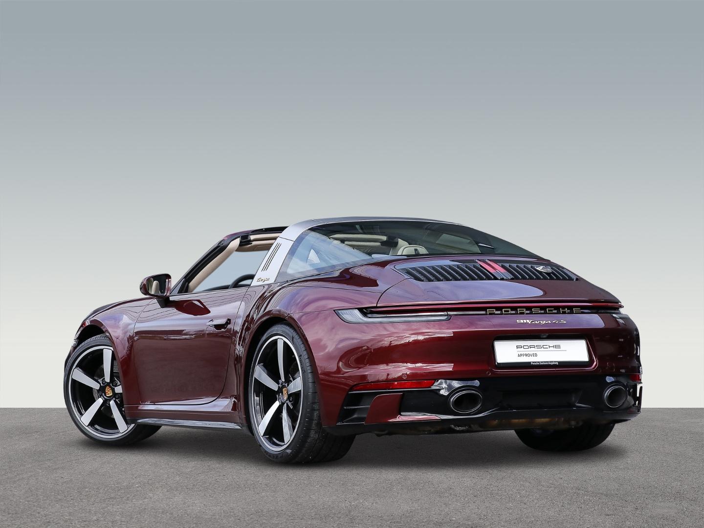 Porsche 992 911 Targa 4S Heritage Edition Burmester