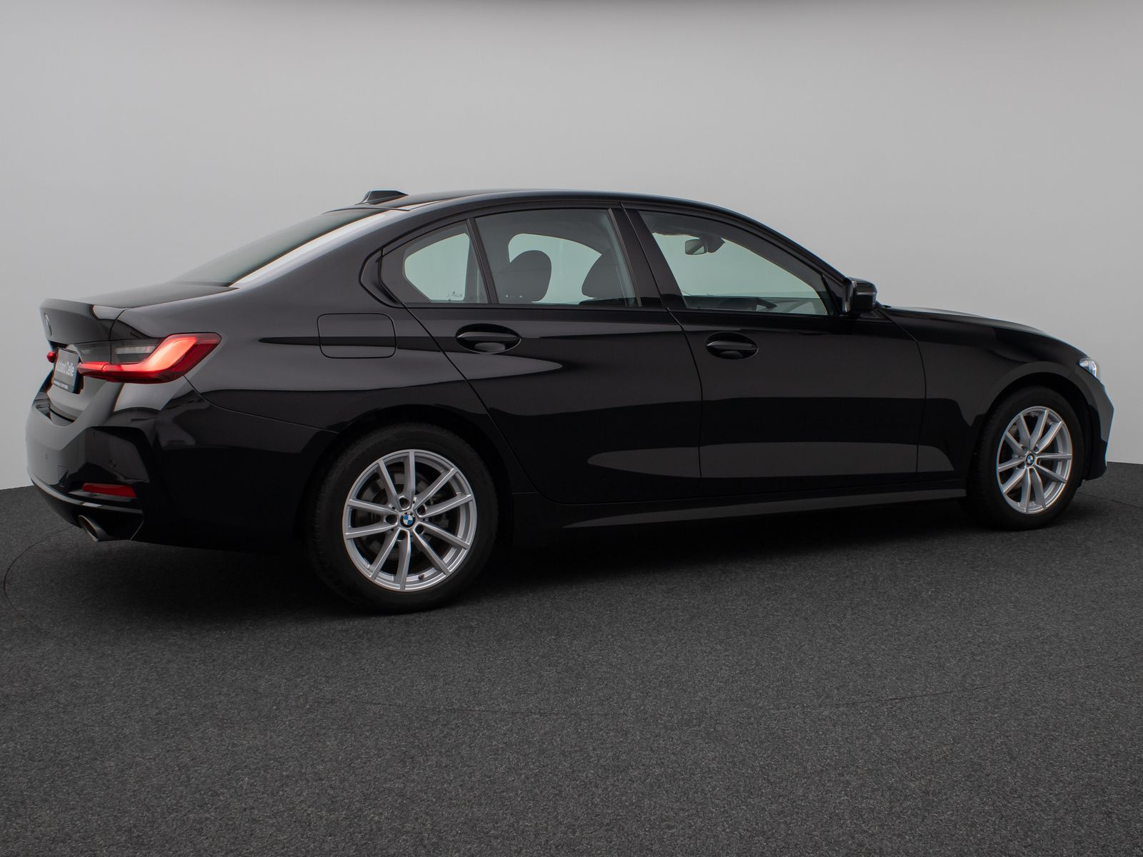 Fahrzeugabbildung BMW 318i DAB PDC Widscreen Geschwindigkeitsreg LED
