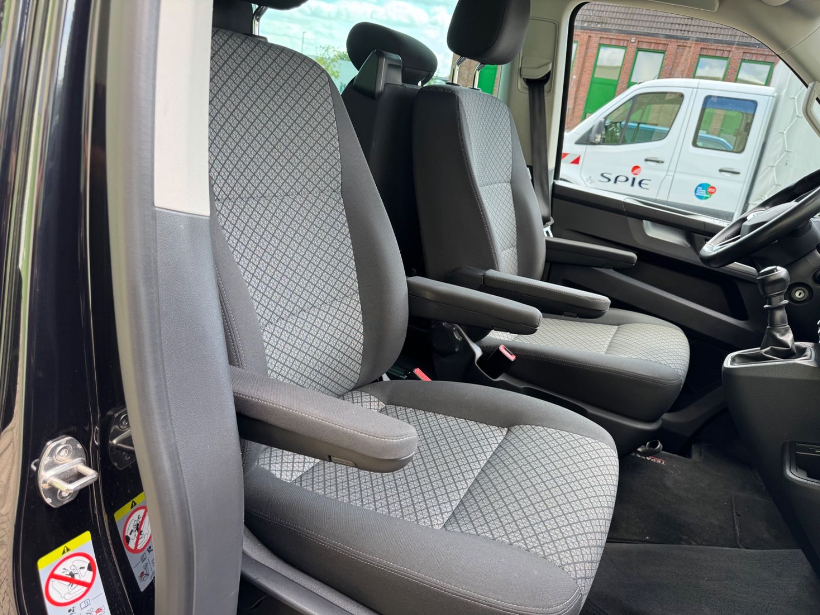 Volkswagen T6.1 Multivan 2.0 TDI AHK Navi. St.Hzg Kamera foto 19