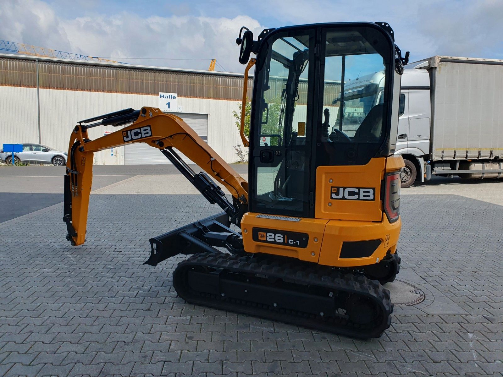 Fahrzeugabbildung JCB 26C-1 Pro Cab / Neufahrzeug / Planierschild