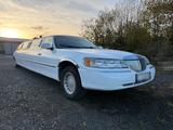 Other Lincoln Town Car Stretchlimousine - mit Benzin-Antrieb: Limousine, Stretch
