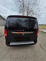 Mercedes-Benz V 300 d Aut. lang -Edition+AMG+9G+AHK+TischP - Mercedes-Benz V 300 von privat