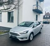 Ford Focus Turnier Titanium *Totwnkl., AHK, Navi, RFK - Ford Focus: Kombi, mit Anhängerkupplung