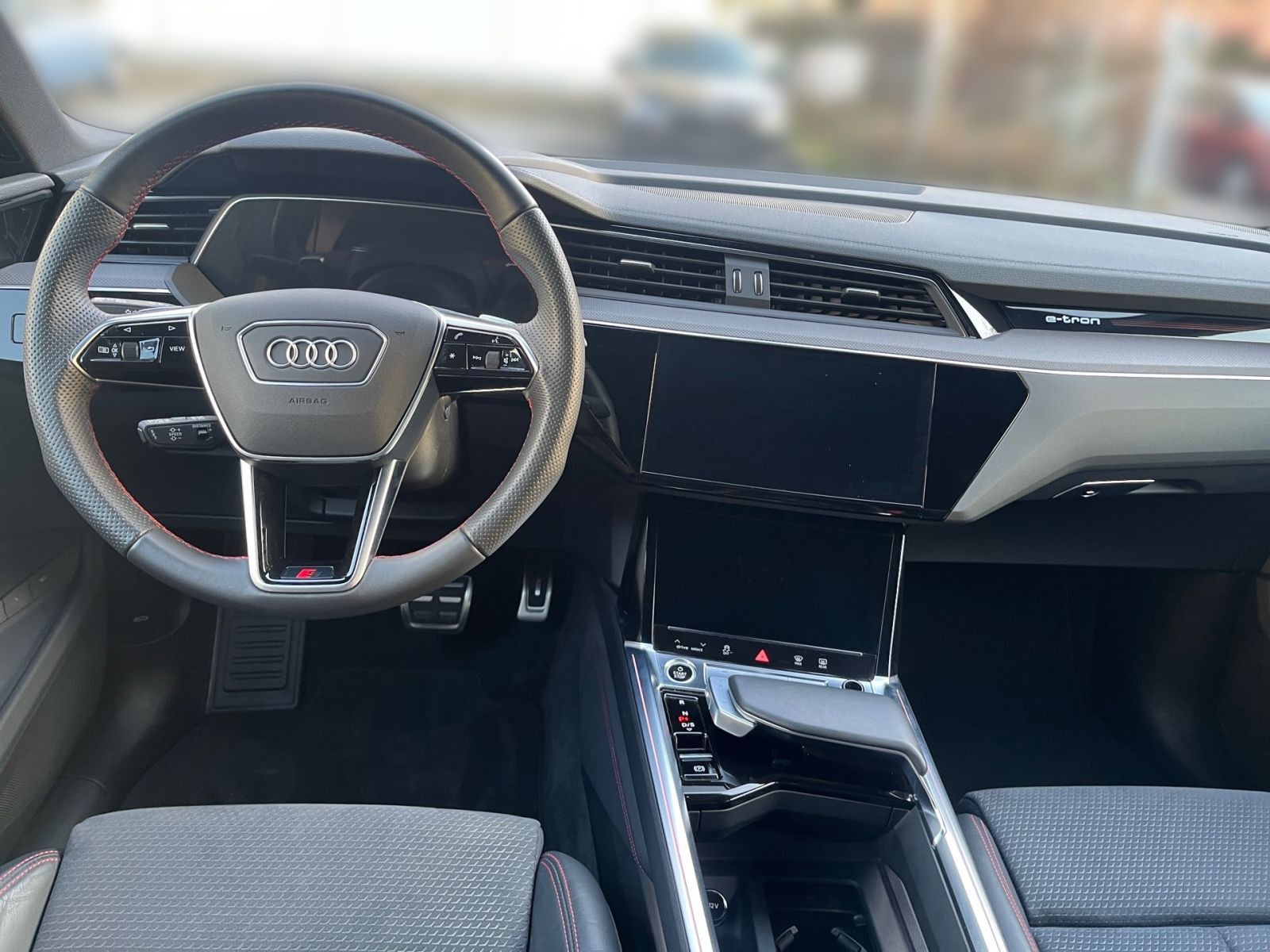 Audi Q8 e-tron - Bild 12