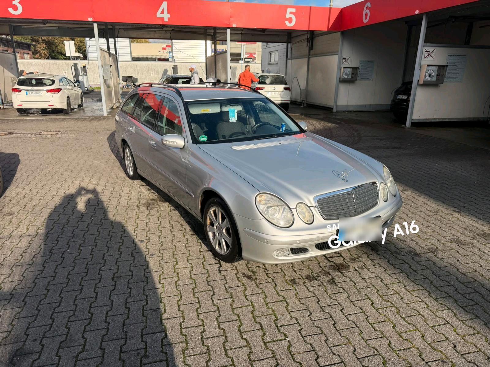 Mercedes-Benz E 220