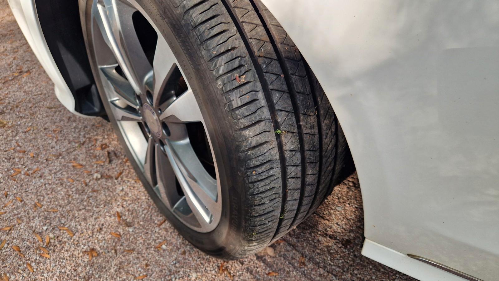 Mercedes-Benz E 220 CDI T-Modell TÜV neu