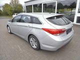 Hyundai i40 cw Comfort 1.Hand/TÜV NEU - Hyundai i40 aus 2012