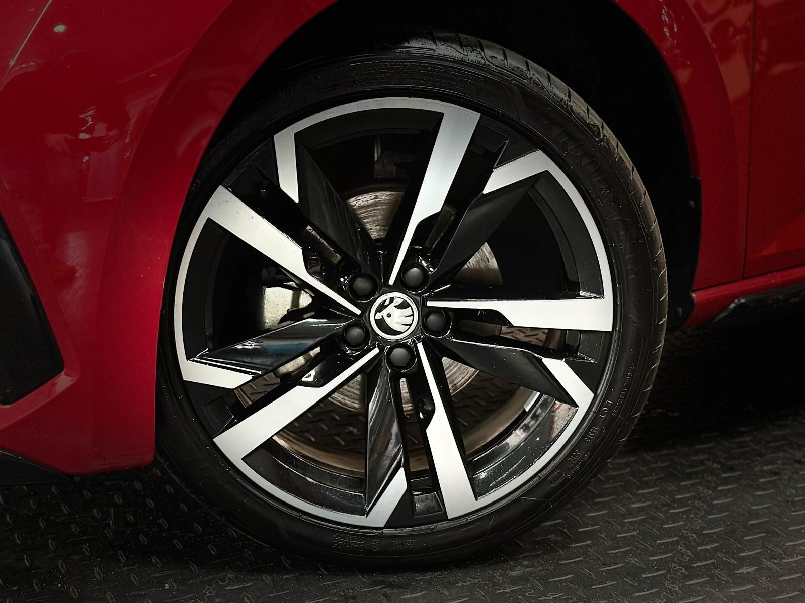 SKODA Scala 1.0TSI MONTE CARLO MATRIX#AHK#TEMPO#SPUR - Image 9