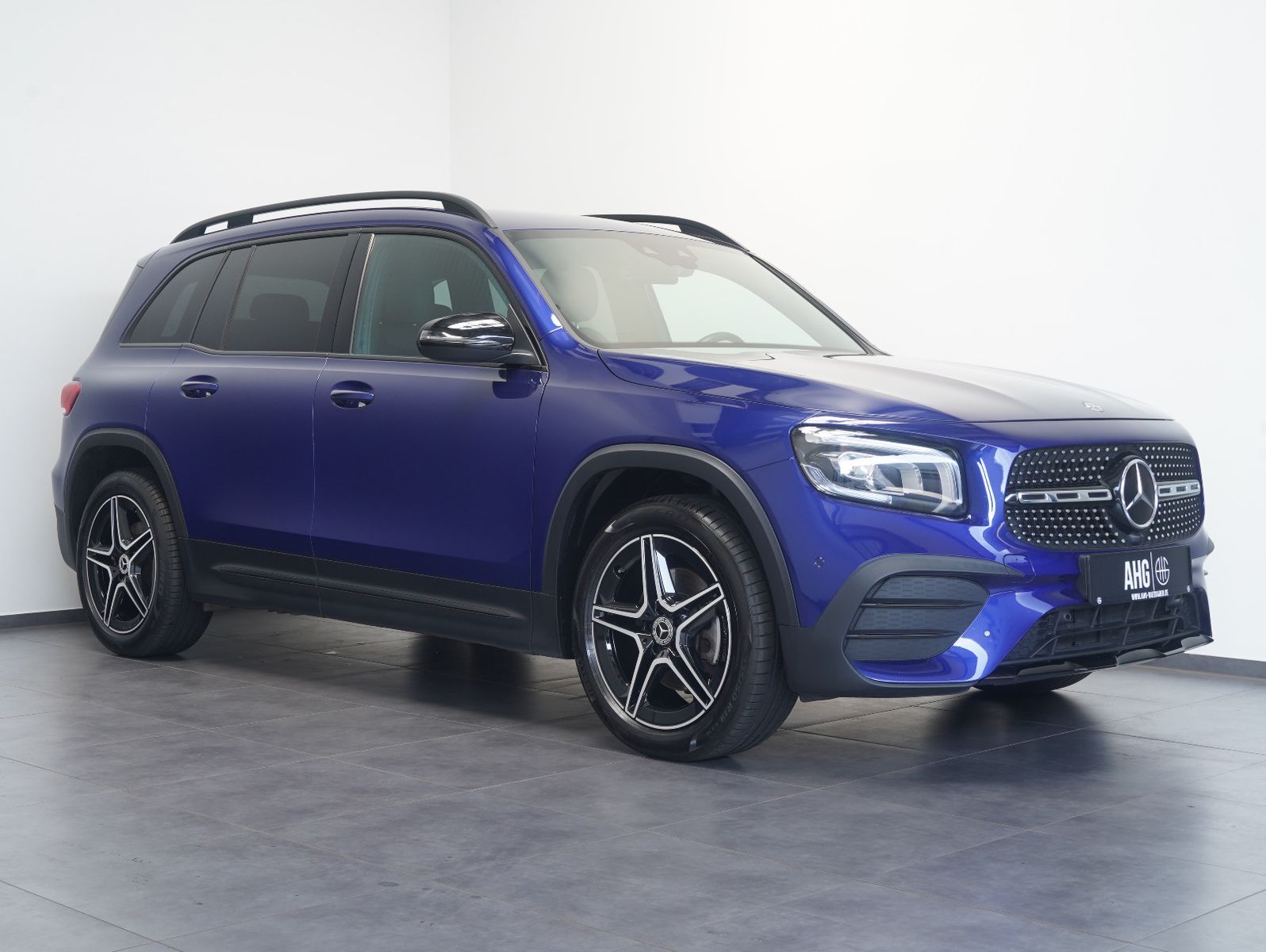 Fahrzeugabbildung Mercedes-Benz GLB 220 d AMG Line NIGHT/LED/MBUX/DAB/DISTRONIC