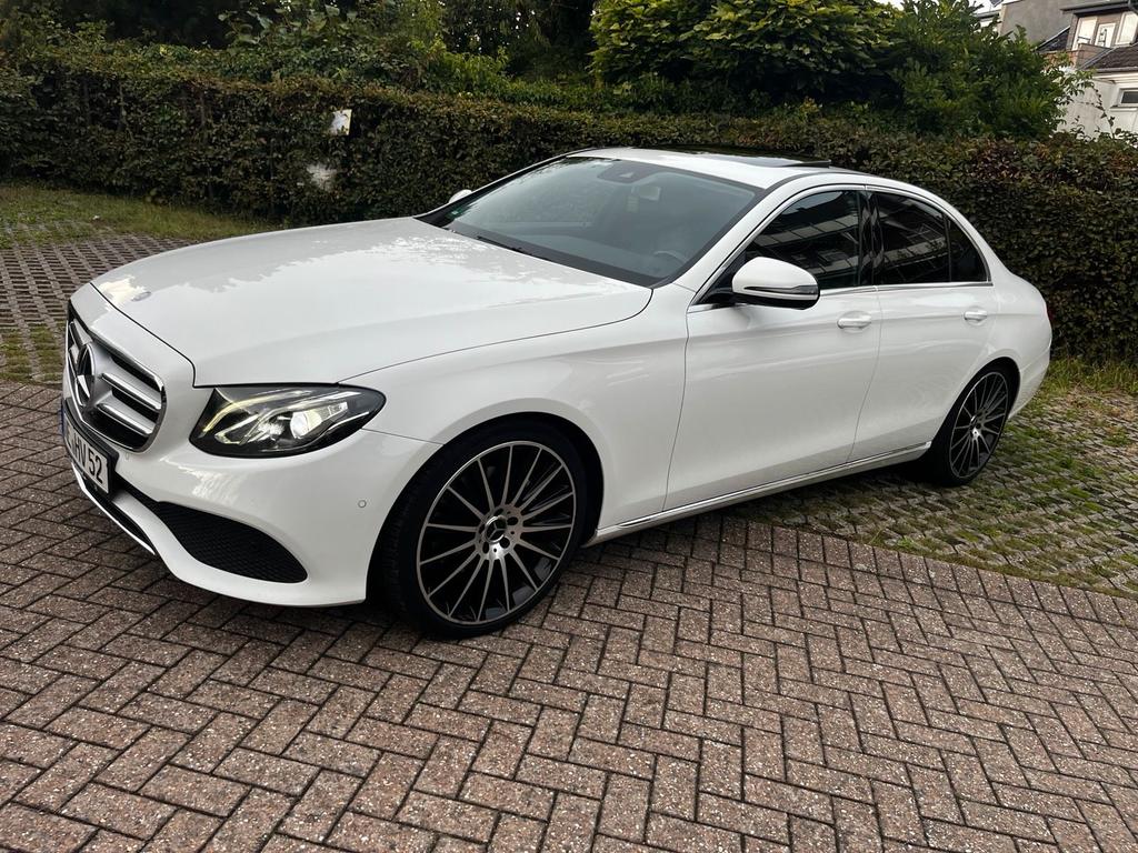 Mercedes-Benz E 200
