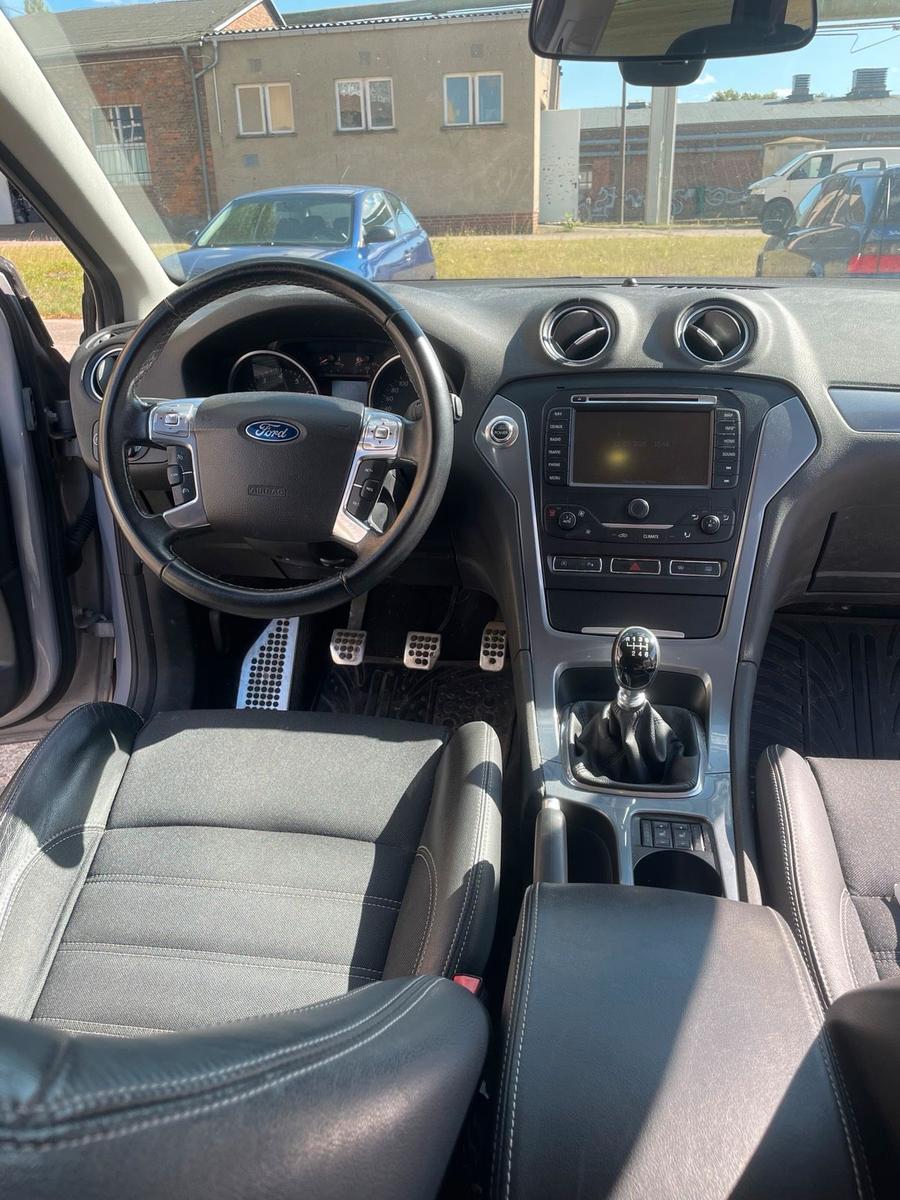 Ford Mondeo 2011 — photo 6