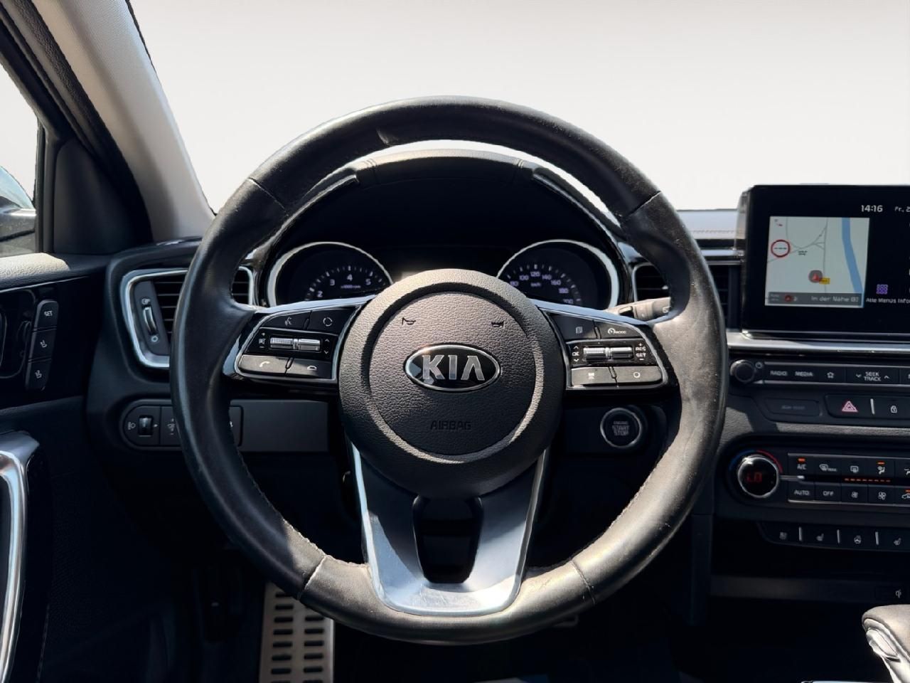 Fahrzeugabbildung Kia Ceed Platinum Edition