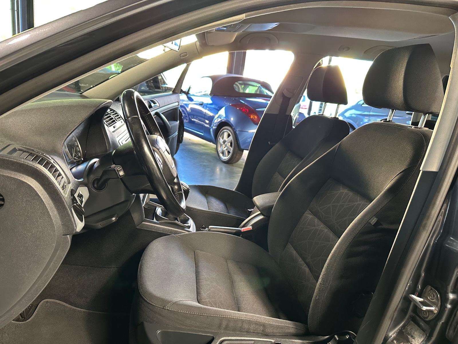 Skoda Octavia 2011 — photo 12