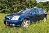 Toyota Avensis Combi Executive 2.0-l-VVT-i Executive - Toyota Avensis aus 2003: Kombi