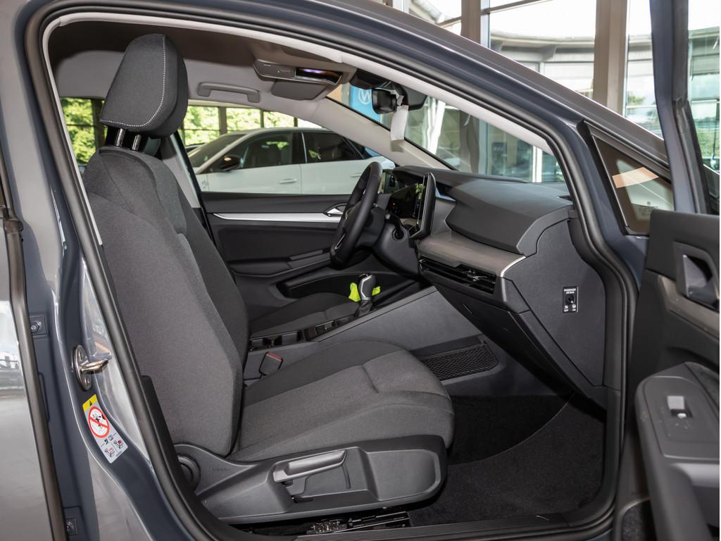 Volkswagen Golf VIII 1.5 l 116 PS 6-Gang **LICHT/KOMFORT**, миниатюра 8