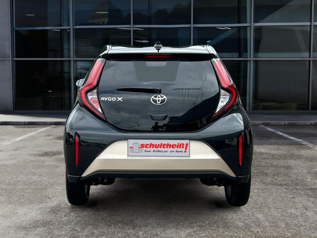 Fahrzeugabbildung Toyota Aygo X Pulse