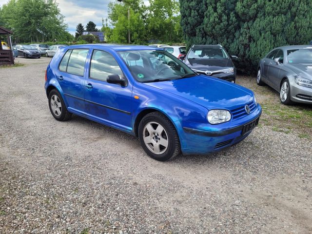 Volkswagen Golf 1.6 Auto Highline