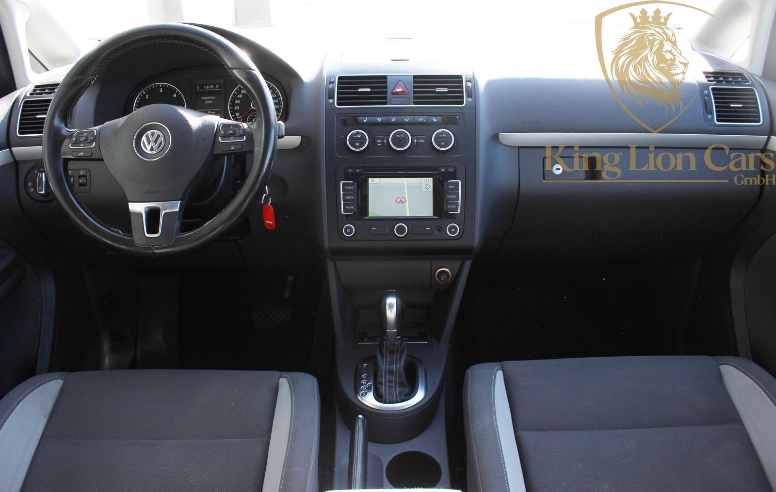 Volkswagen Touran 2.0 TDI DSG 7 SITZER+AHK+PANORAMA+NAVI+