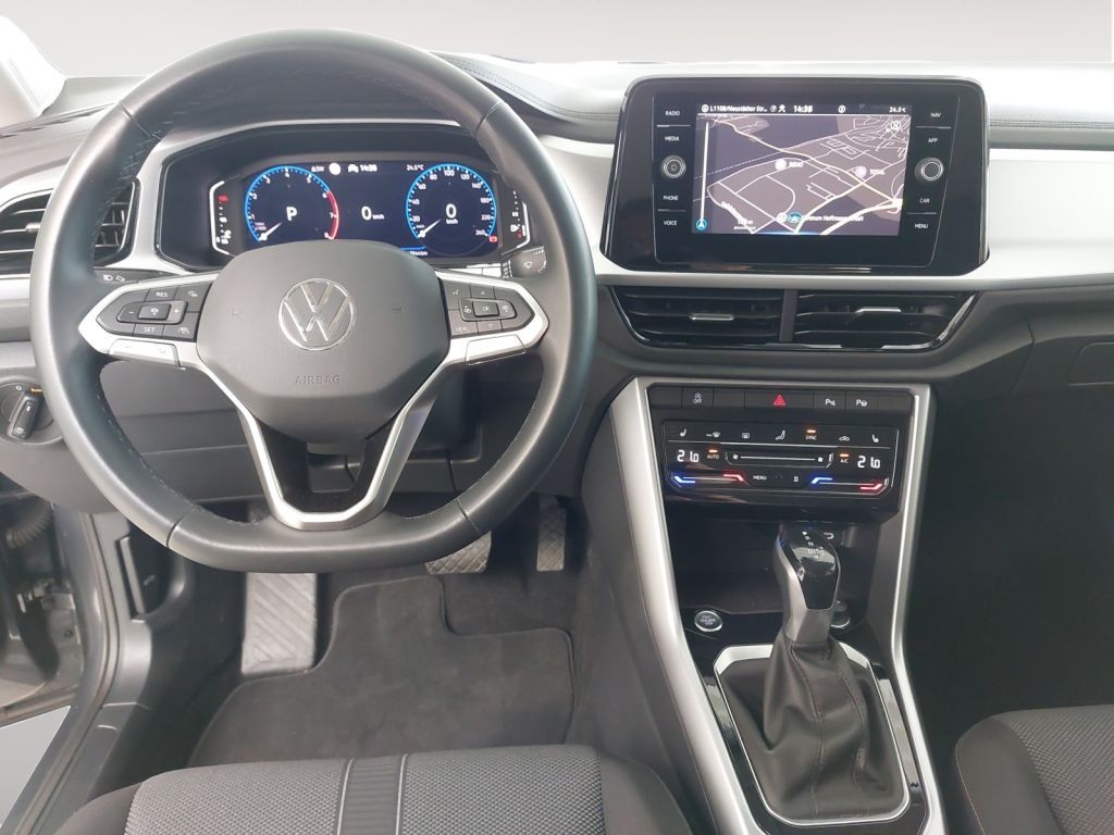 Fahrzeugabbildung Volkswagen T-Roc 1.5 TSI DSG Life IQ.Drive Digital Cockpit