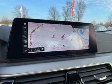Fahrzeugabbildung BMW 520 d Lim Aut. Navi Leder LED Temp. RFK uvm.