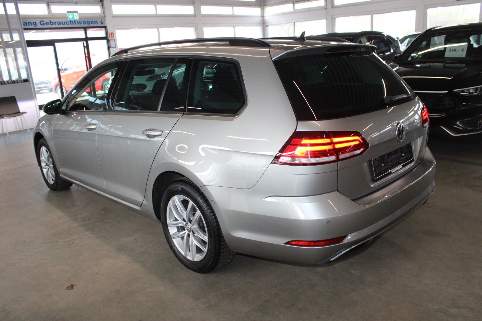 Fahrzeugabbildung Volkswagen Golf 2.0 TDI BMT DSG Comfortline LED STDHZ uvm.